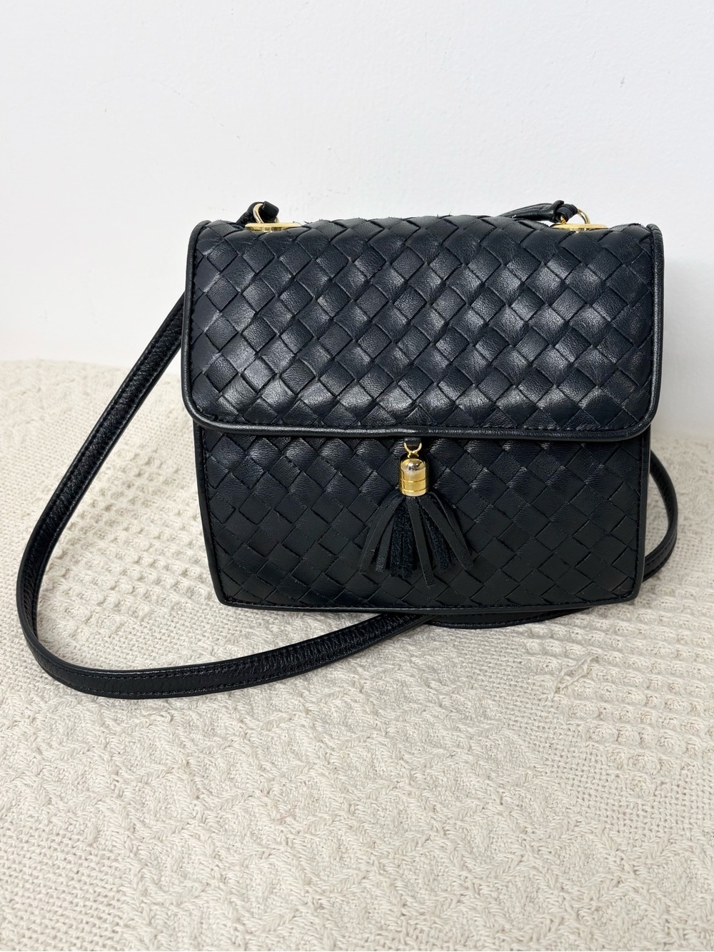 90s Vintage Aspects Navy Woven Leather Bag Flap Crossbody Shoulder Purse